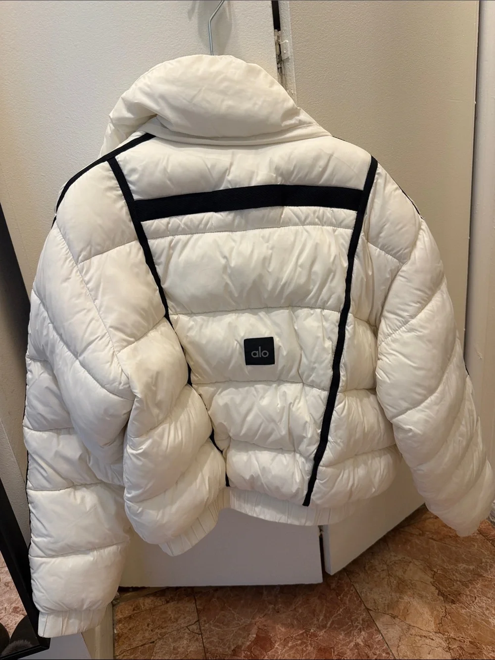 Alo Cream Puffer Jacket with Contrast Zippers
